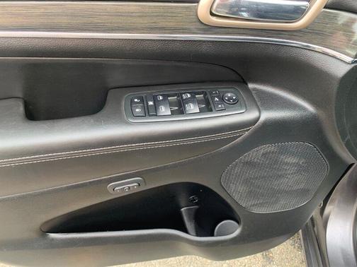 2014 Jeep Grand Cherokee Overland for sale in Bothell, WA - image 16
