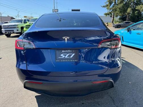 2021 Tesla Model Y Long Range Dual Motor All-Wheel Drive