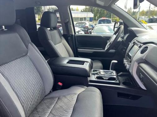 2015 Toyota Tundra SR5