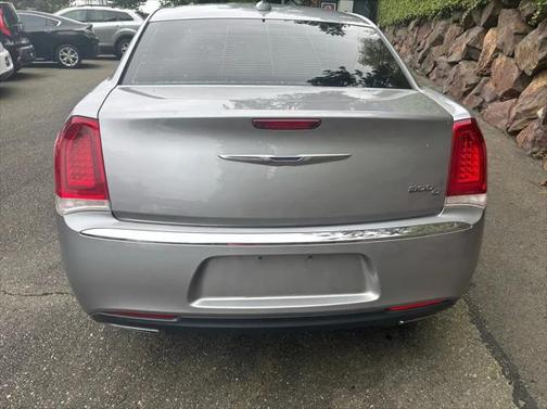 2017 Chrysler 300C Base