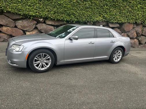 2017 Chrysler 300C Base