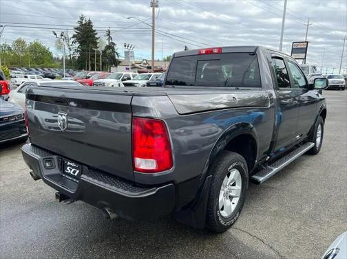 2016 RAM 1500 SLT