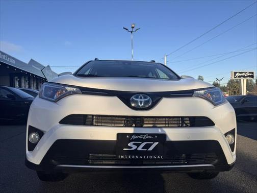 2018 Toyota RAV4 Hybrid XLE