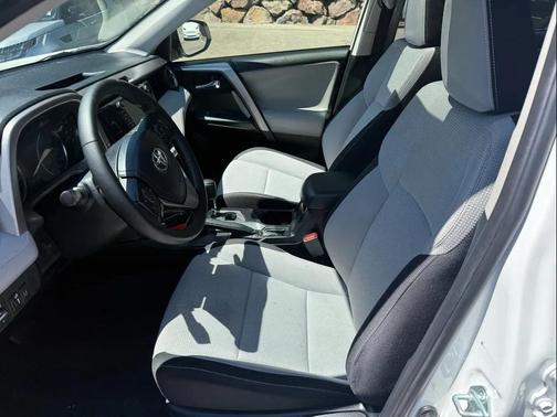 2018 Toyota RAV4 Hybrid XLE