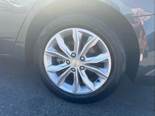 2021 Chevrolet Malibu FWD LT