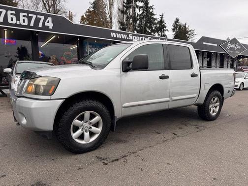 2014 Nissan Titan SV