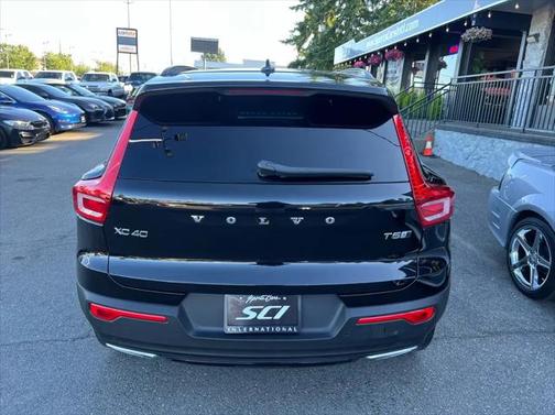 2020 Volvo XC40 T5 R-Design