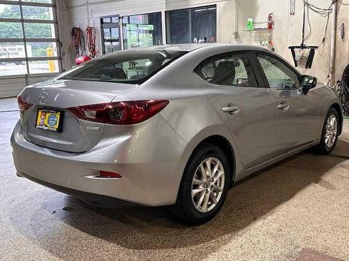 2016 Mazda Mazda3 i Sport