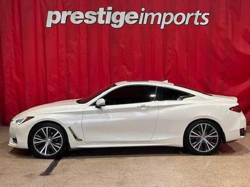 2017 INFINITI Q60 2.0T Premium