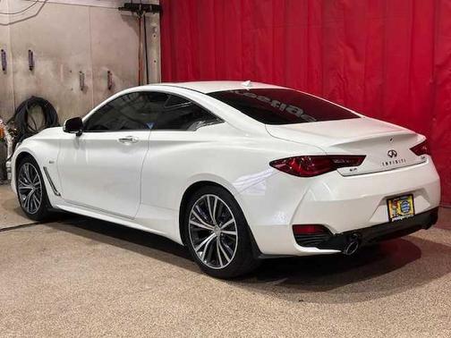2017 INFINITI Q60 2.0T Premium
