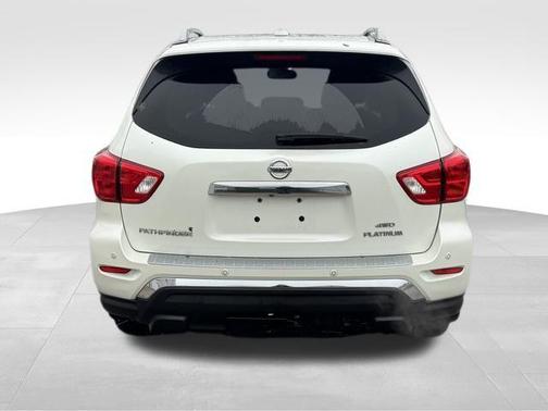 2020 Nissan Pathfinder Platinum