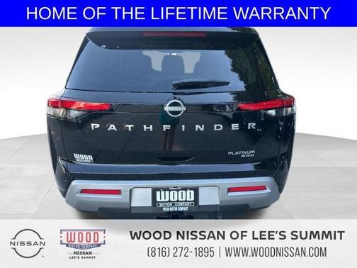 2025 Nissan Pathfinder Platinum