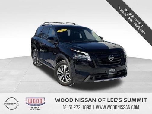 2023 Nissan Pathfinder SL
