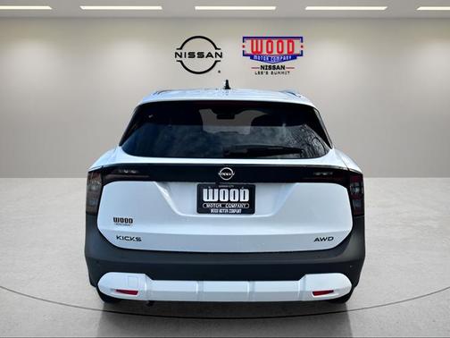 2026 Nissan Kicks SV