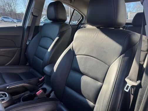 2015 Chevrolet Cruze 2LT