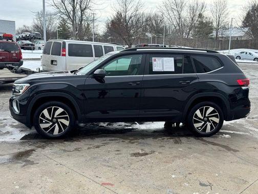2024 Volkswagen Atlas 2.0T SE