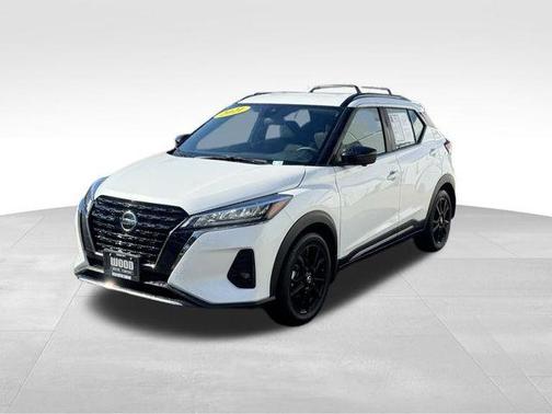 2021 Nissan Kicks SR