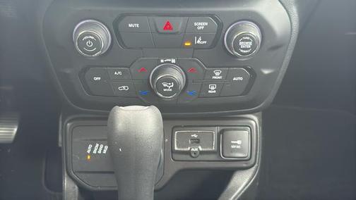 Metallic 2021 Jeep Renegade Sport