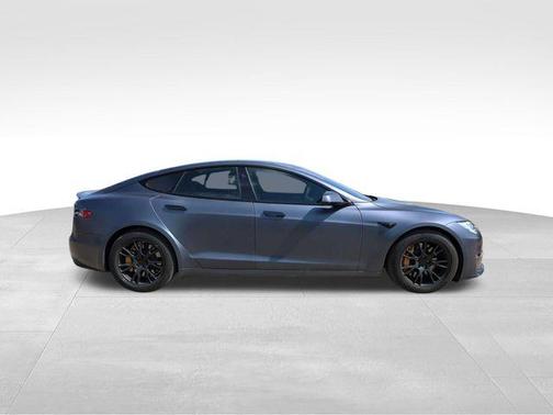 2021 Tesla Model S Plaid