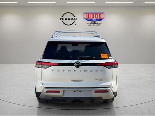 2024 Nissan Pathfinder Platinum