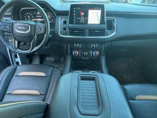 2023 GMC Yukon XL AT4