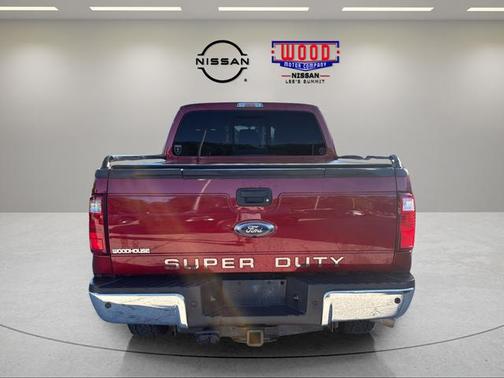 Maroon 2015 Ford F-250 Lariat