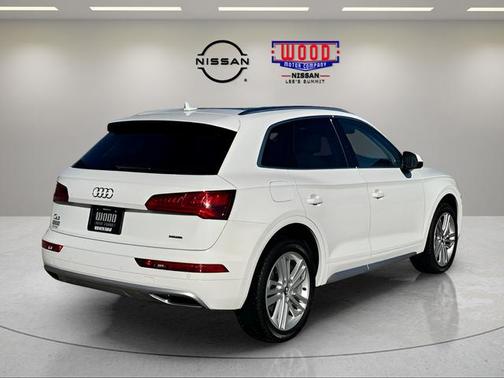 2020 Audi Q5 40 Premium Plus