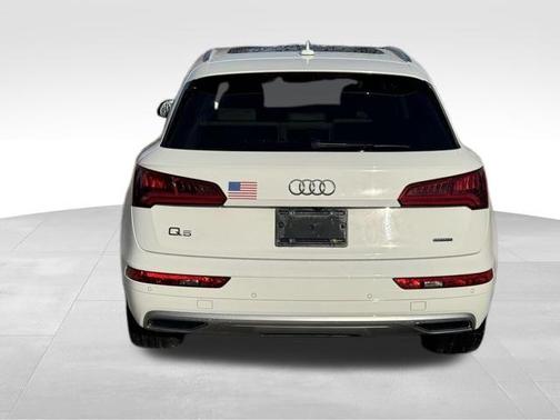 2020 Audi Q5 40 Premium Plus