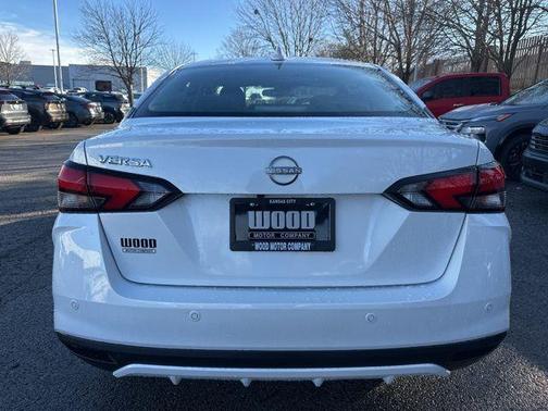 2025 Nissan Versa 1.6 SV