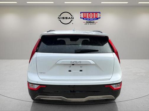 Snow White Pearl 2023 Kia Niro EV Wind