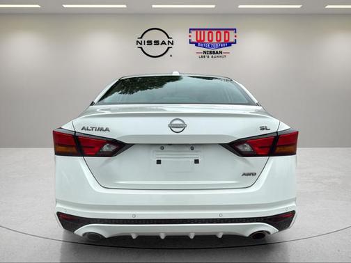 White 2024 Nissan Altima 2.5 SL