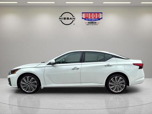 White 2024 Nissan Altima 2.5 SL