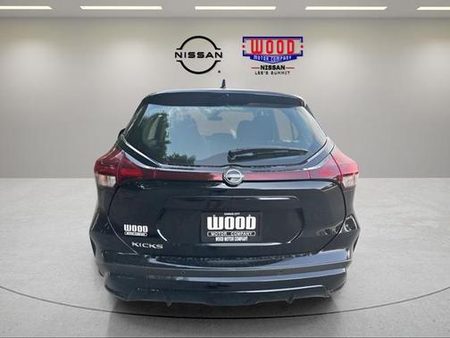 2025 Nissan Kicks Play S