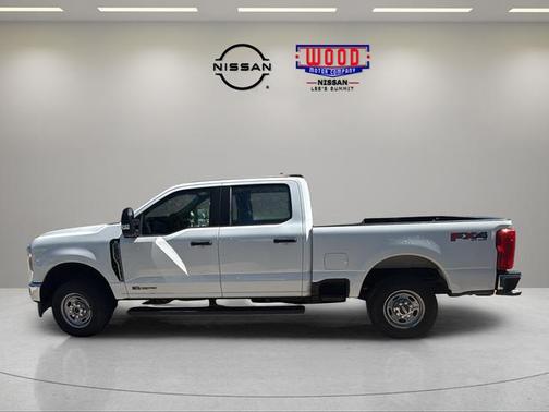 Oxford White 2024 Ford F-250 XL