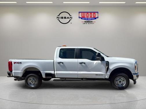 Oxford White 2024 Ford F-250 XL