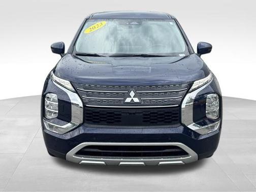 2023 Mitsubishi Outlander PHEV SE