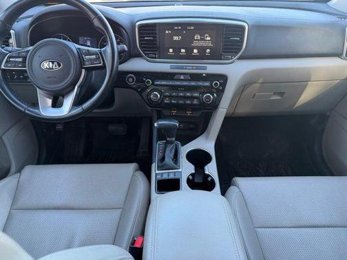 2022 Kia Sportage EX