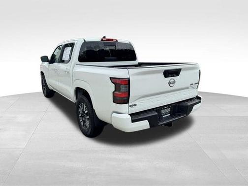 2024 Nissan Frontier SL