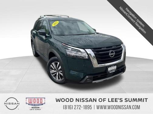 2023 Nissan Pathfinder SL