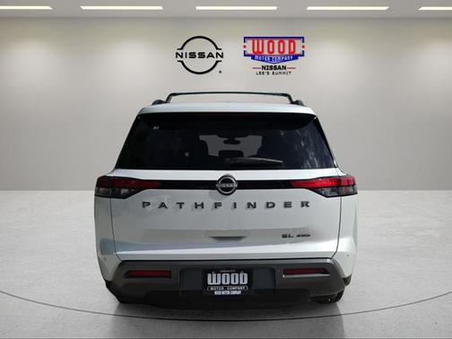 Everest White P 2026 Nissan Pathfinder SL