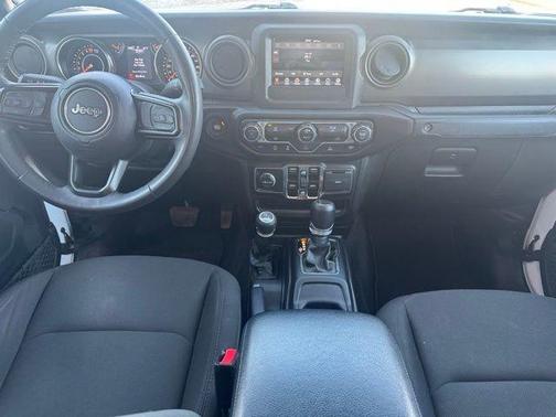 2023 Jeep Gladiator Sport