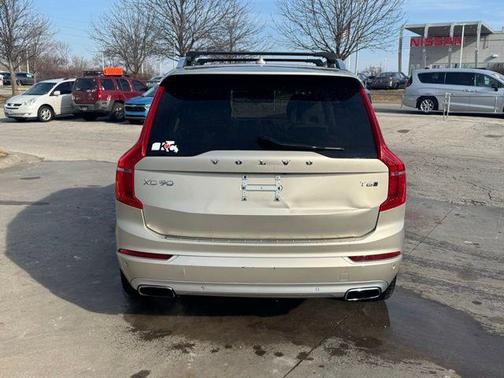 2017 Volvo XC90 T6 Momentum