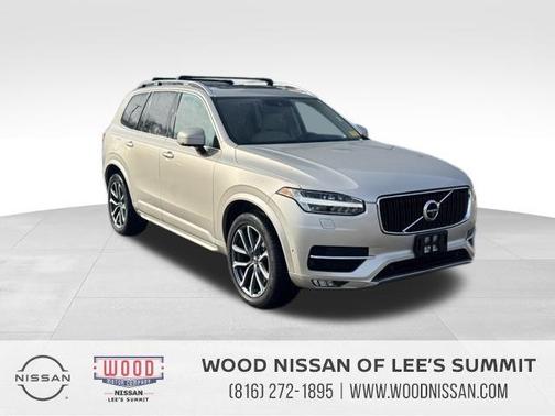 2017 Volvo XC90 T6 Momentum