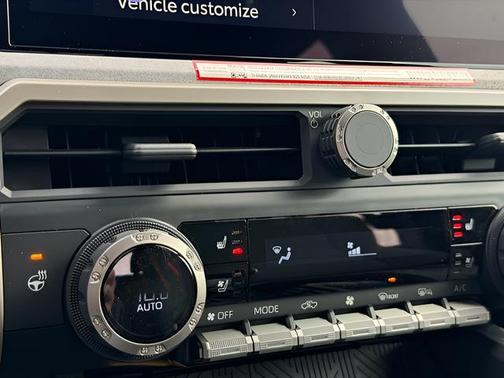 2025 Toyota Tacoma Hybrid TRAILHUNTER