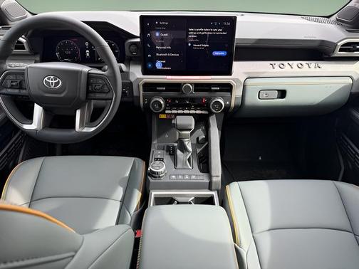 2025 Toyota Tacoma Hybrid TRAILHUNTER