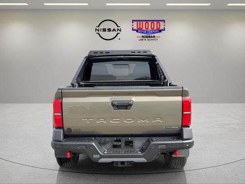 2025 Toyota Tacoma Hybrid TRAILHUNTER