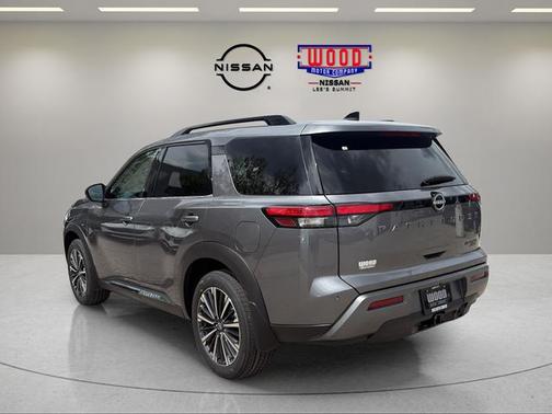 Gun Metallic 2026 Nissan Pathfinder Platinum
