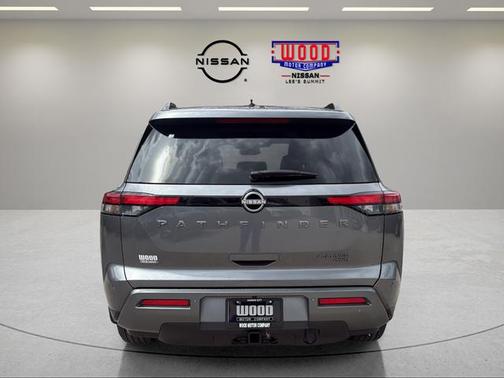 Gun Metallic 2026 Nissan Pathfinder Platinum