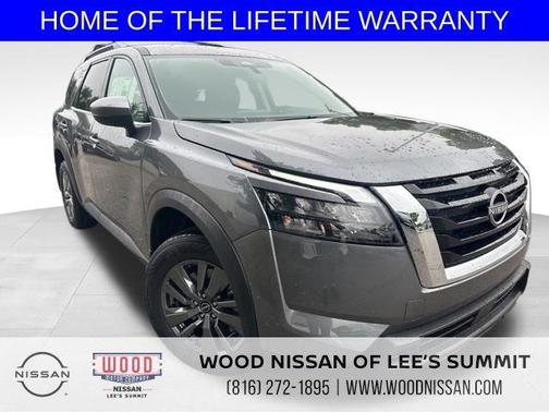 2025 Nissan Pathfinder SV