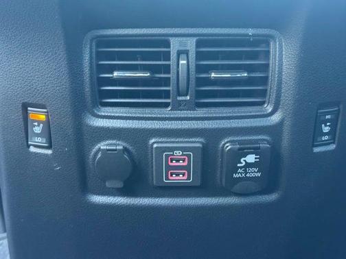 2023 Nissan Titan Platinum Reserve